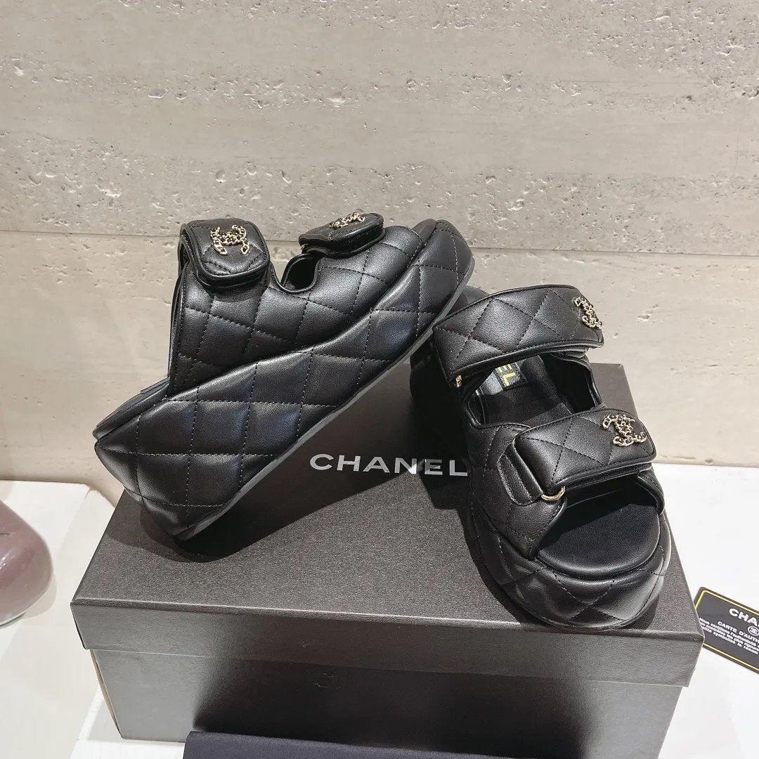 👟👟Ex-factory price 520👟👟 (top version) CHANEL Chanel C Jia Xiaoxiang 24ss new wedge heel open toe high heel sandals Top counter quality, don’t be super stunning the moment you put it on your feet🔥All materials are customized according to the original version! Upper: imported cowhide, lining: imported sheepskin, feet: sheepskin, sole: original outsole, size: 34-41